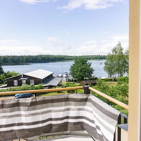 Nette In Mit Balkon Und Seeblick *